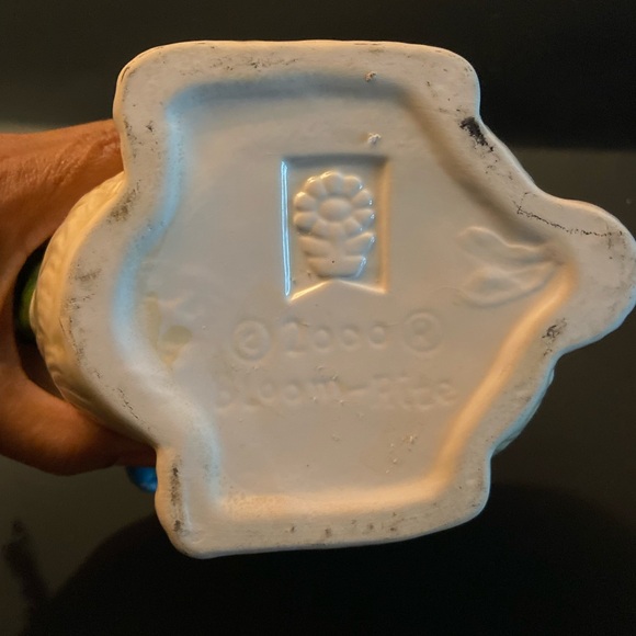 Bloom Rite Ceramic Rabbit Planter With Flowers - Picture 4 of 6